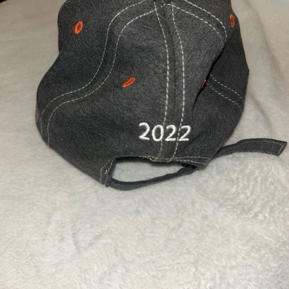 Land Rover Gray Cap - Picture 4 of 9